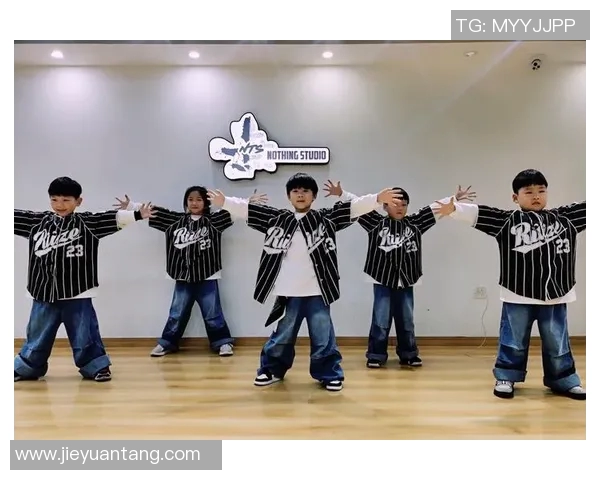 杭州街舞队灵活性表现分析及其对舞蹈风格与团队协作的影响探讨