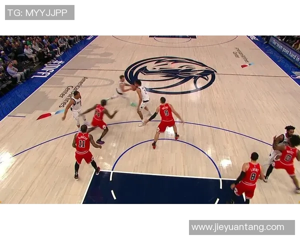 卡特与拉文精彩对决视频回顾见证扣篮传奇的巅峰时刻 卡特与拉文精彩对决视频回顾见证扣篮传奇的巅峰时刻