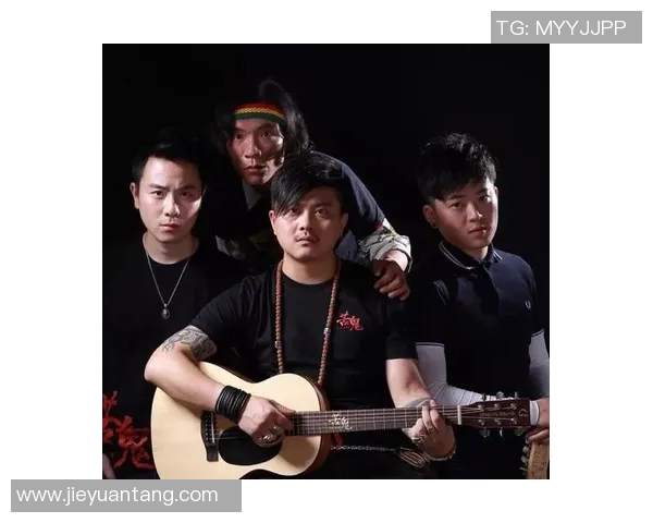 大板樱花与广州恒大激战正酣谁将赢得这场足球盛宴的荣耀之战 大板樱花与广州恒大激战正酣谁将赢得这场足球盛宴的荣耀之战