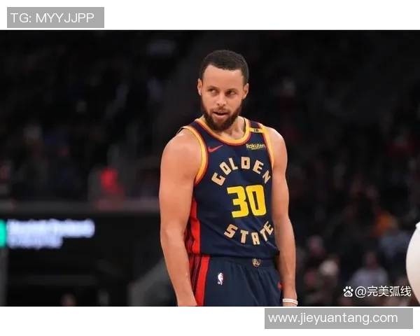 库里三分球总数突破四千大关再创历史第一人神迹震撼全场