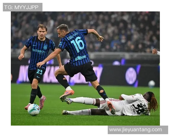 拉波尔特的传奇之路：从小镇少年到国际足球明星的成长故事