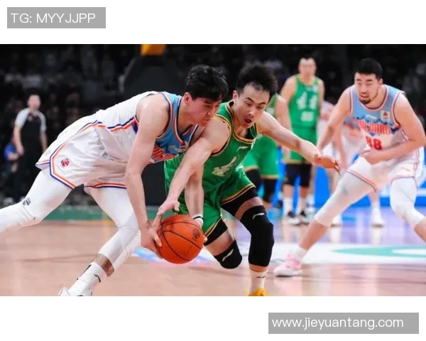 辽宁与新疆季后赛精彩对决录像回放全程回顾与分析 辽宁与新疆季后赛精彩对决录像回放全程回顾与分析