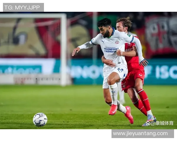 费耶诺德与旷工激战正酣球迷期待精彩对决与精彩进球 费耶诺德与旷工激战正酣球迷期待精彩对决与精彩进球