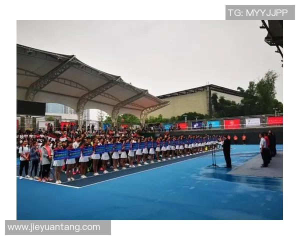 重庆网球队荣登网球节奏排行榜第三名展现实力与风采 重庆网球队荣登网球节奏排行榜第三名展现实力与风采