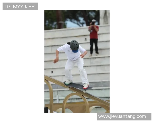 重庆滑板队与西安滑板队赛后复盘探讨比赛经验与战术调整 重庆滑板队与西安滑板队赛后复盘探讨比赛经验与战术调整