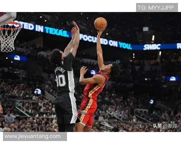 2015年勇士与马刺季后赛对决的精彩瞬间与战术分析