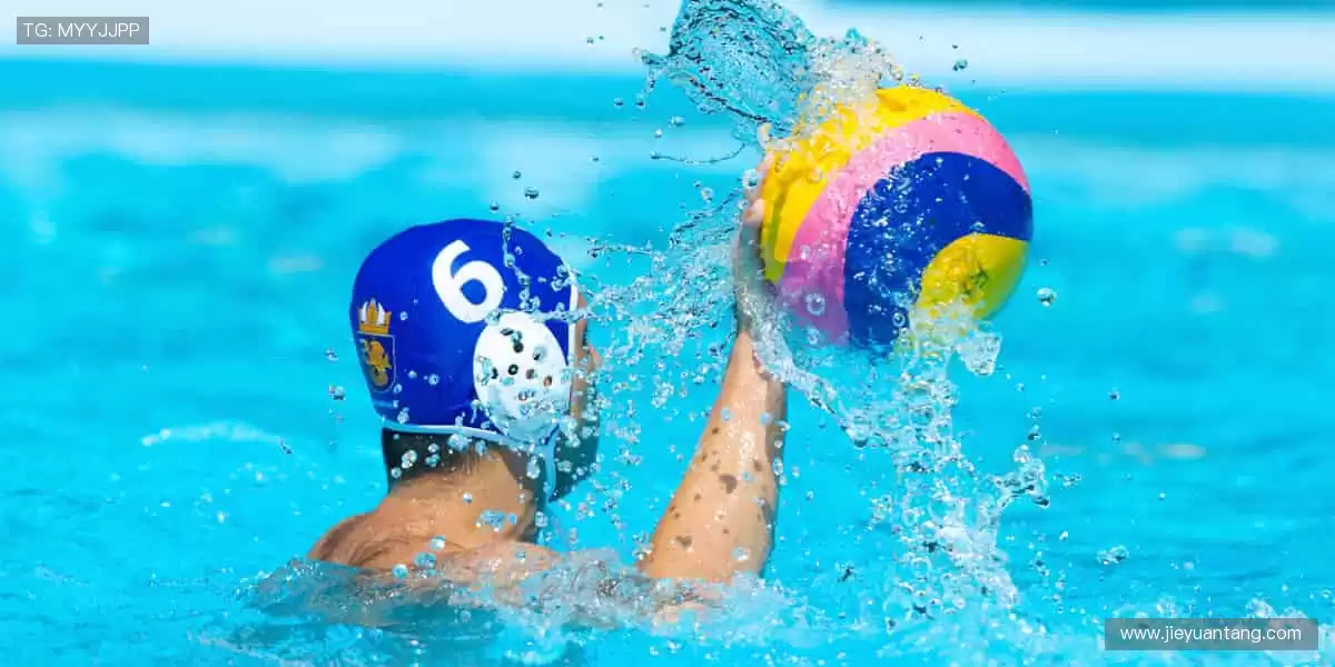 激情碰撞，瞬间点燃！⚽️🏀 锁定我们，见证每一个改写历史的时刻！